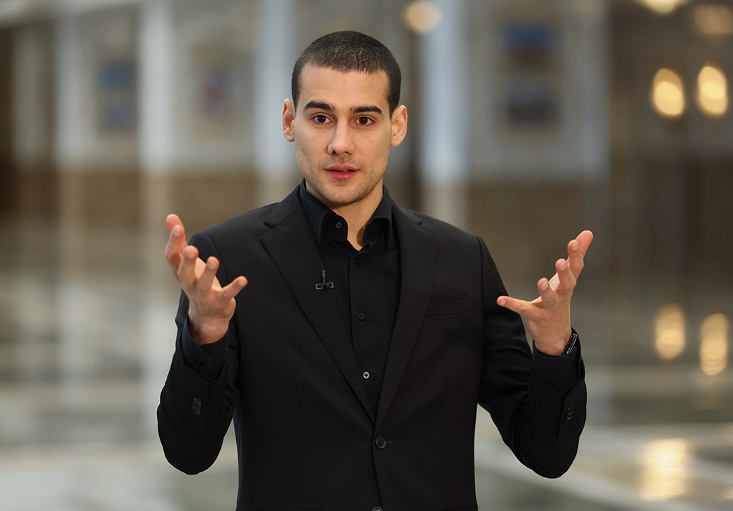 Well-known American blogger Mario Naufal
